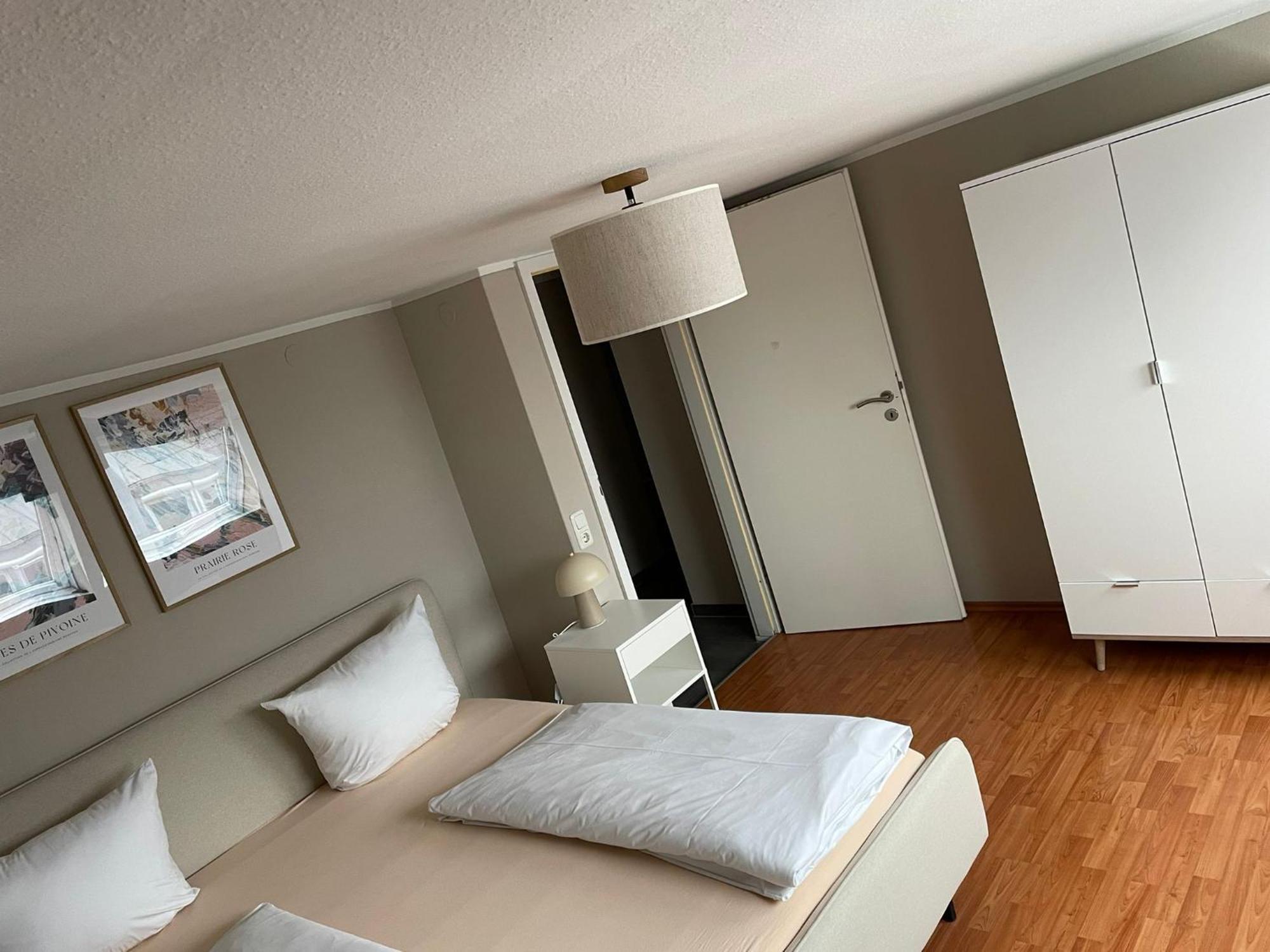 Homie Stay Schiestlstrasse - Moderne Dachgeschosswohnung Mit 2 Schlafzimmern Wurtzbourg Extérieur photo